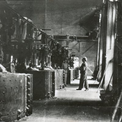 Salle de cuves dans les années 40